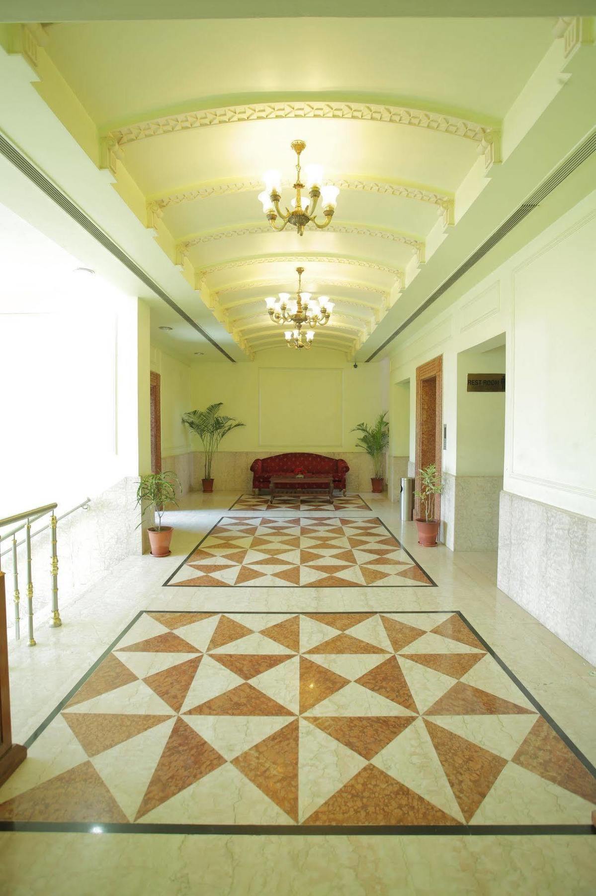 Hotel Om Tower Dzsaipur Kültér fotó
